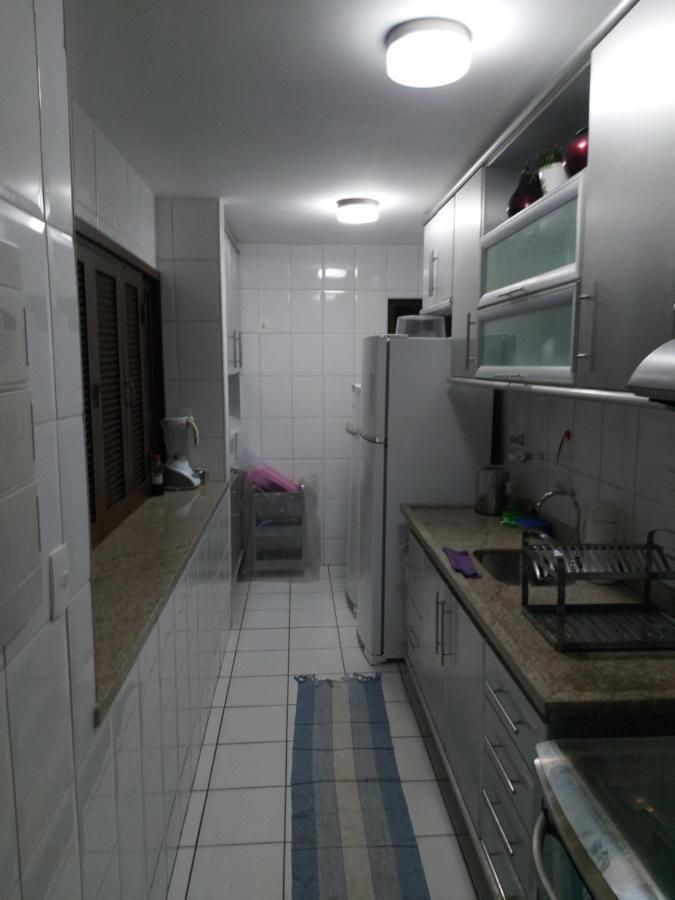 Apartamento Em Guarajuba 200M Da Praia Camaçari エクステリア 写真