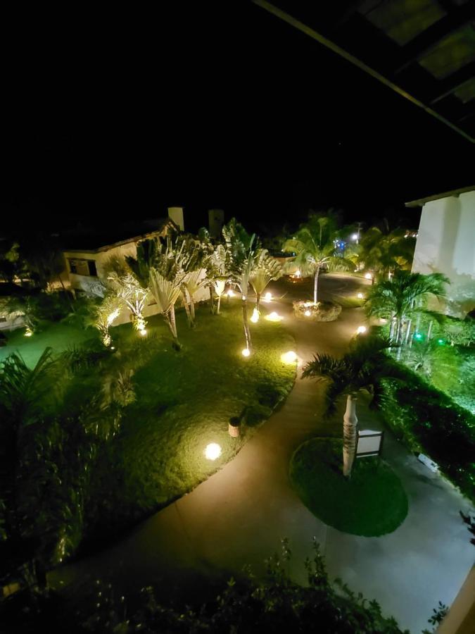 Apartamento Em Guarajuba 200M Da Praia Camaçari エクステリア 写真